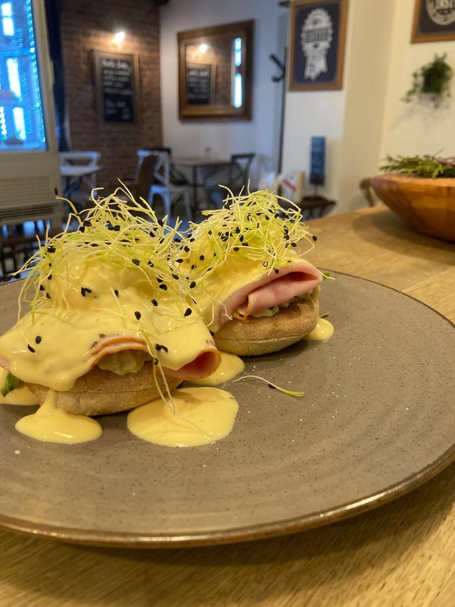 Time Cafe & Penzion Příbram エクステリア 写真