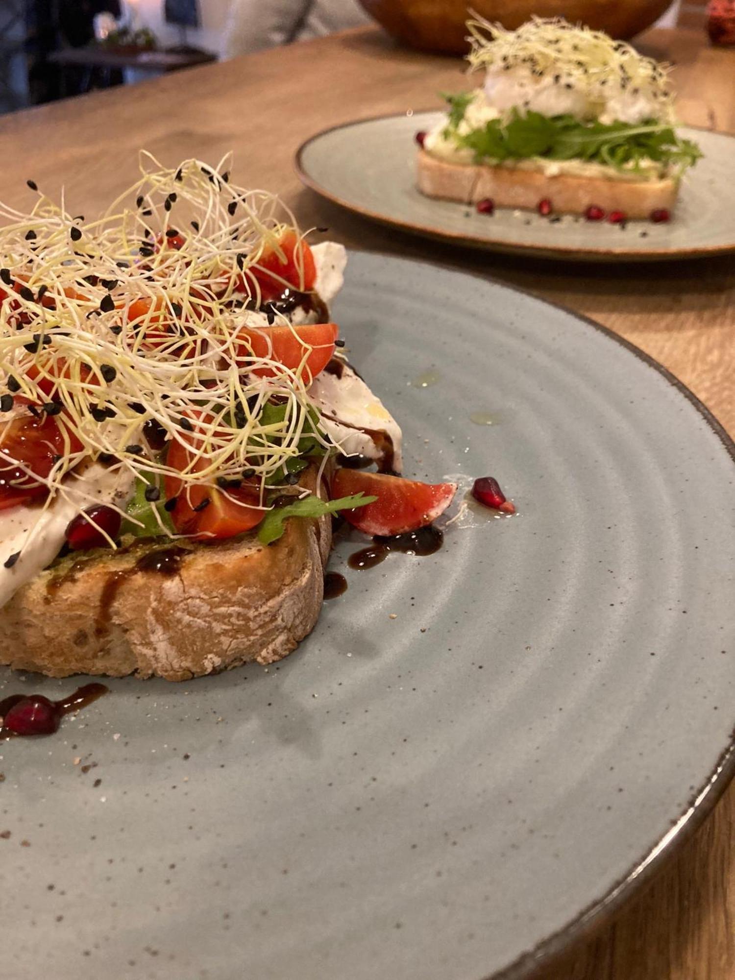 Time Cafe & Penzion Příbram エクステリア 写真