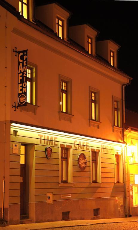 Time Cafe & Penzion Příbram エクステリア 写真